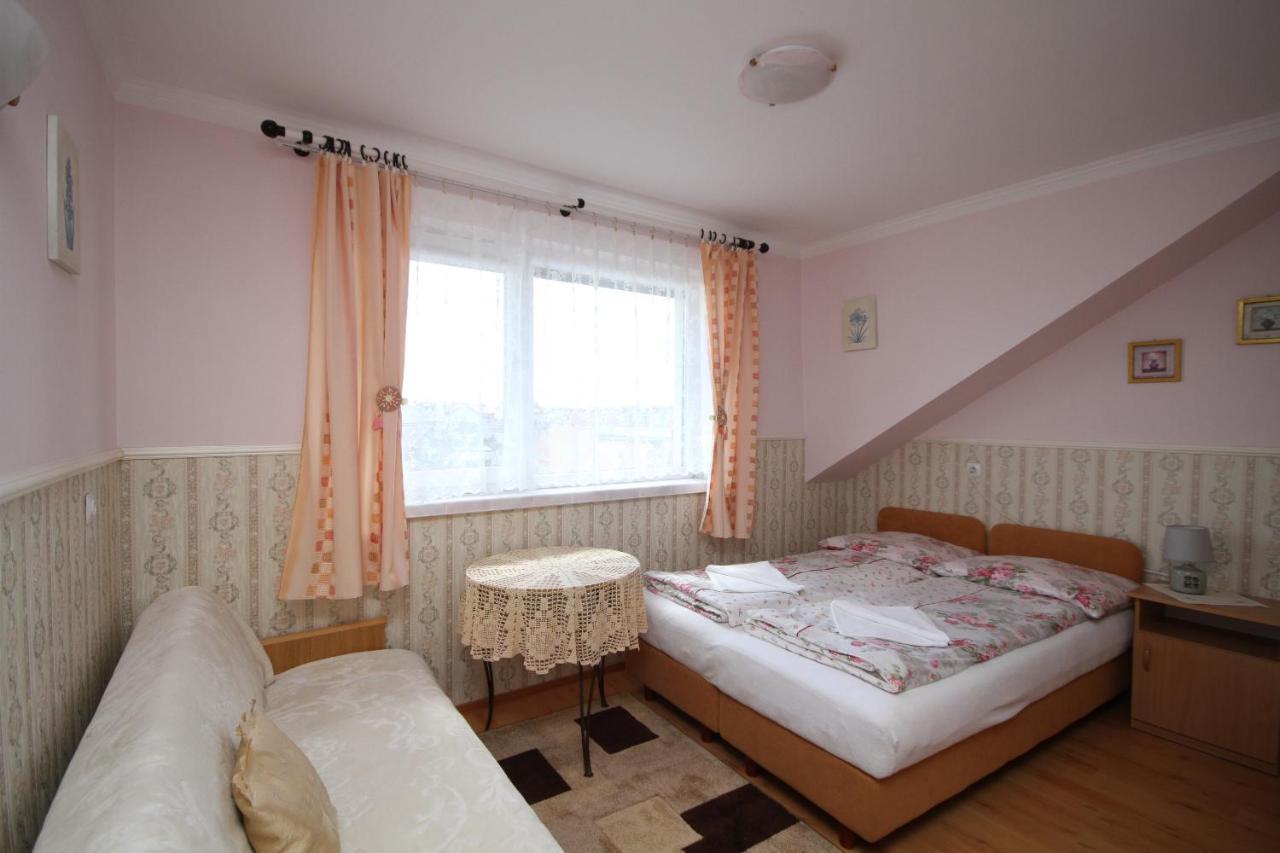 Karolinka Leba Apartman Kültér fotó